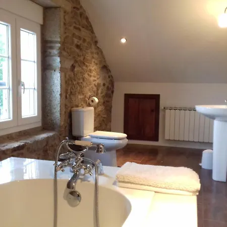 Classic Galician Stone Farmhouse With Sea Views Plus Converted Barn Attached Semesterbostad *